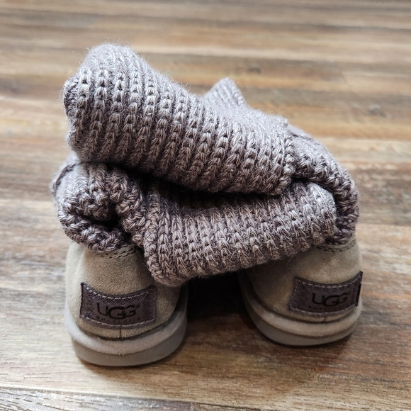 UGG CLASSIC CARDY II  KNIT BOOTS SIZE 6 - Picture 5 of 9